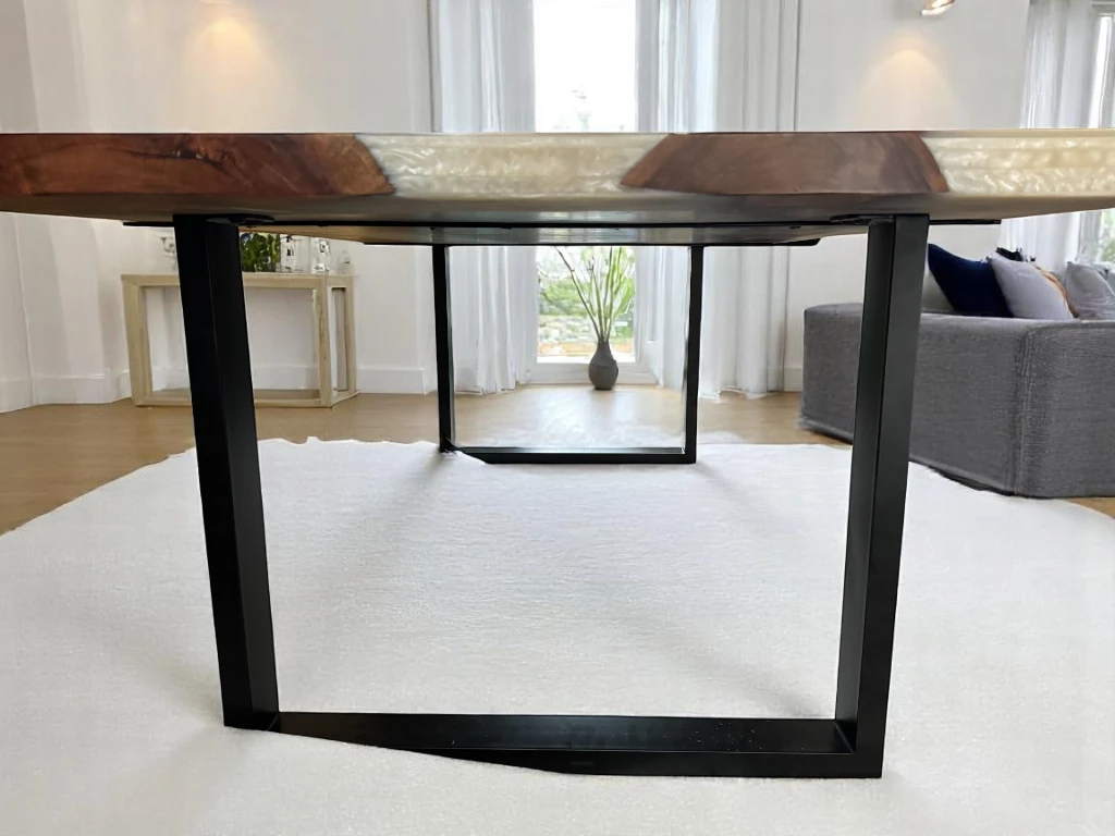 White River Table Epoxy : Customized Wooden Furniture